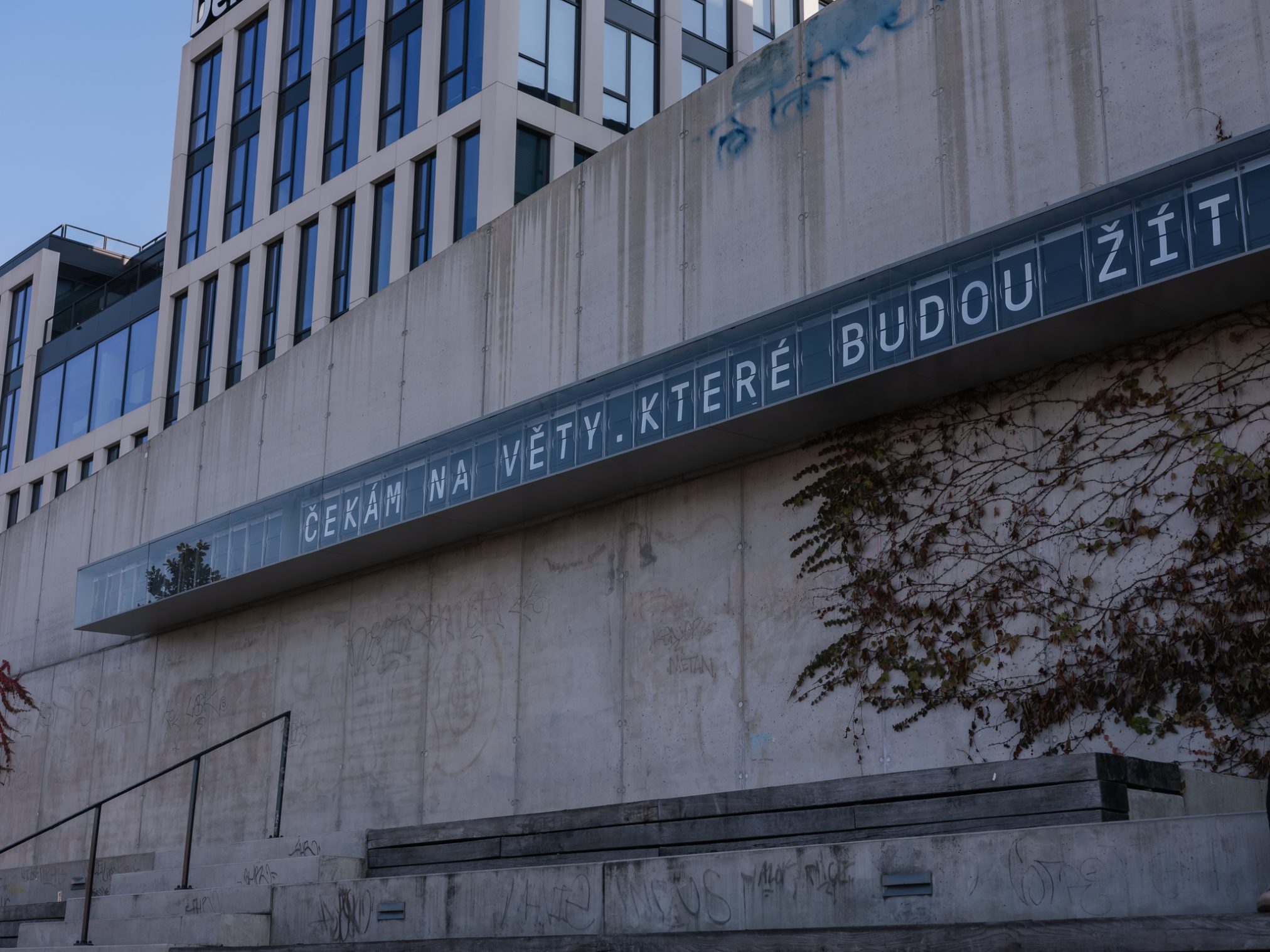 25 11 7 8 Variety Richard Loskot GHMP Libor Galia 19