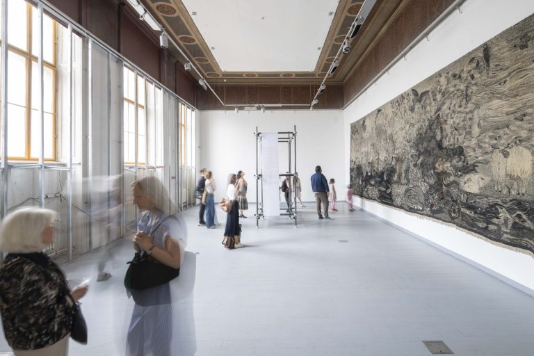 Výstava Individuální, kolektivní. Topografie Ateliéru textilní tvorby