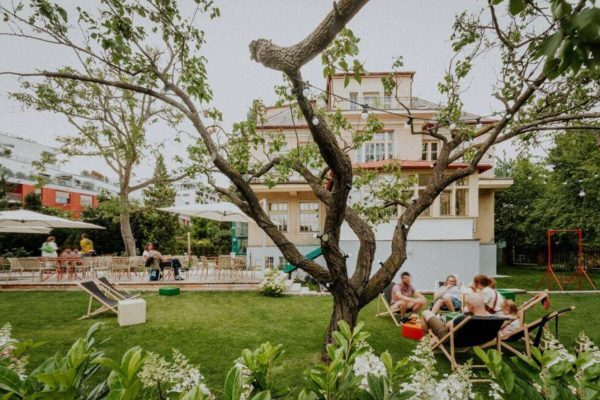 Vila 63 je novou pobočkou Café Jen