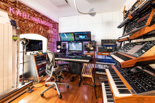 Karlínské studio