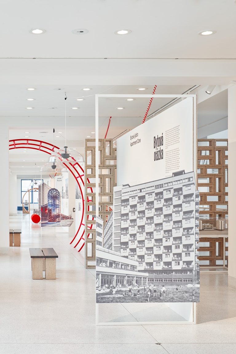 Pohled do expozice “1956-1989: Architektura všem”. Kurátorka Helena Huber-Doudová, foto: Peter Fabo, 2022, NGP