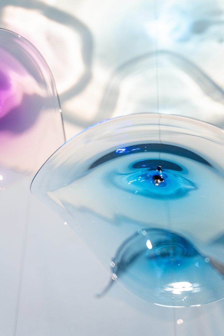 Světelná instalace Unconscious Reflections inspirovaná Freudovou teorií snů