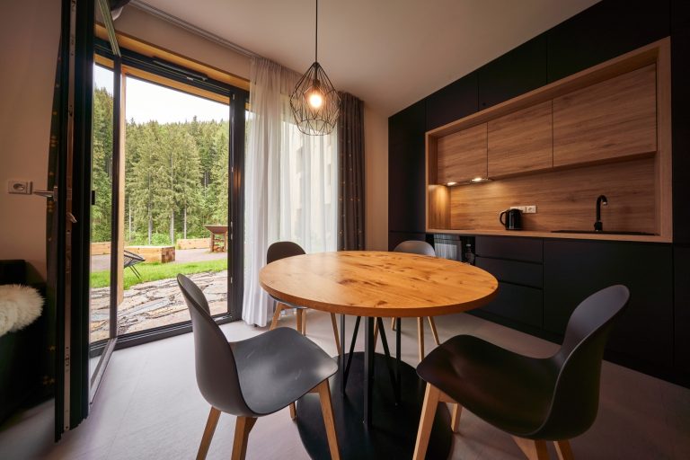 U horských apartmánů je zaručen přímý kontakt s okolní přírodou. Několik apartmánů nabízí terasu
