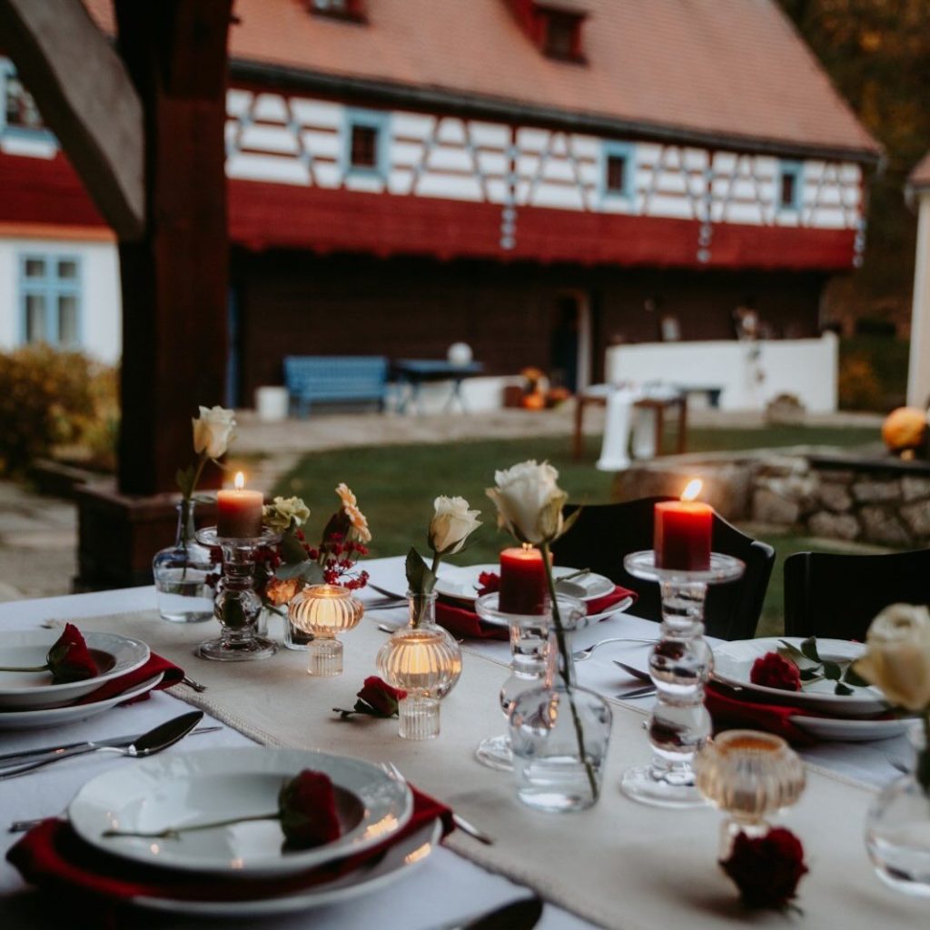 Místo, kde harmonie tvoří realitu, a kde si můžete užít pohodlné ubytování, nezapomenutelnou svatbu i slavnostní raut