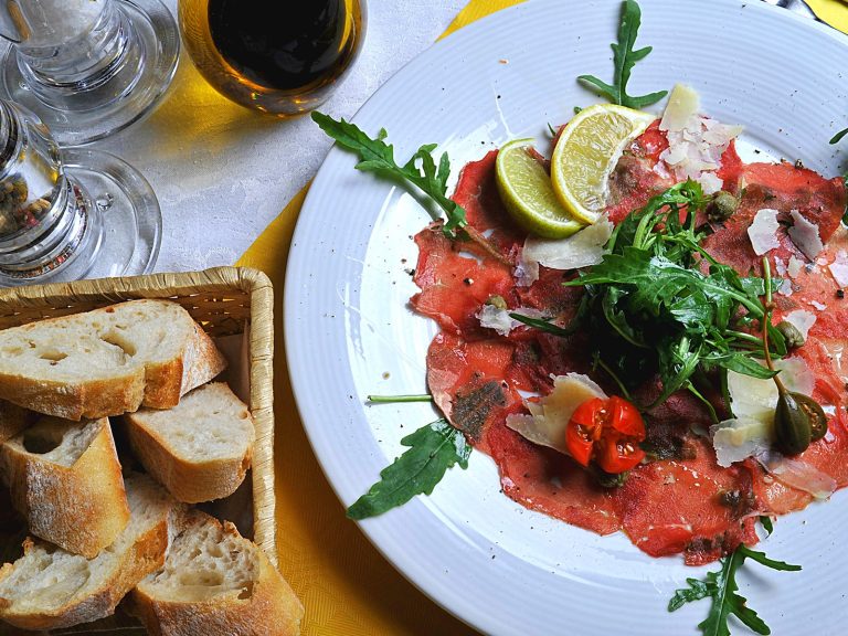 Resort také organizuje degustační večeře a své menu pravidelně obohacuje o nové chody